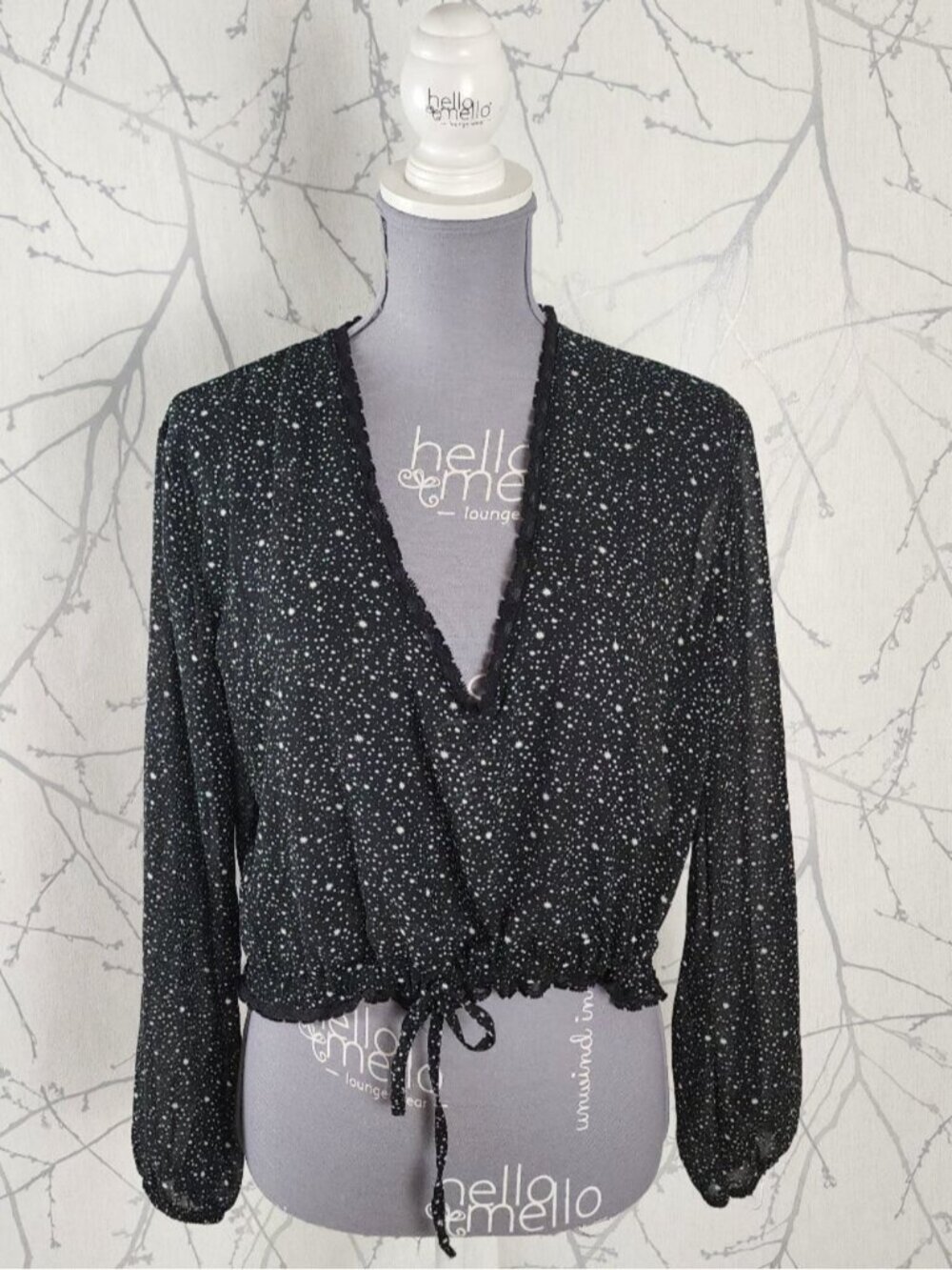 Don't Ask Why Black Stars Printed V-Neck Cropped Top